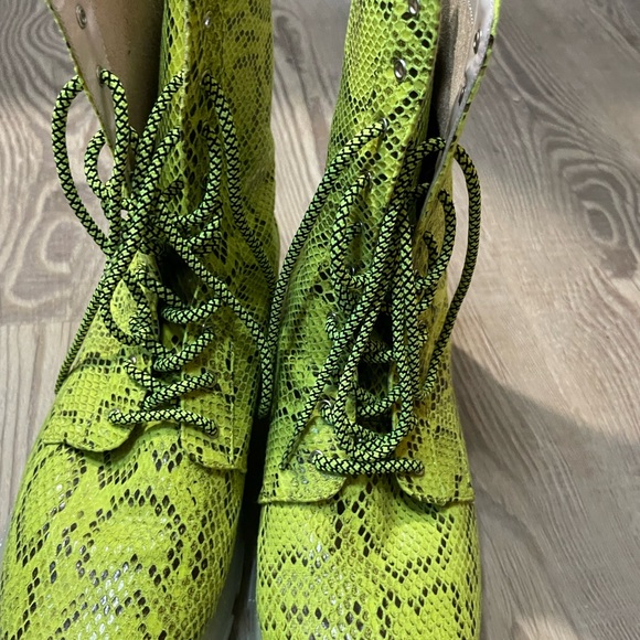 Lime green combat rain boots - Picture 6 of 7